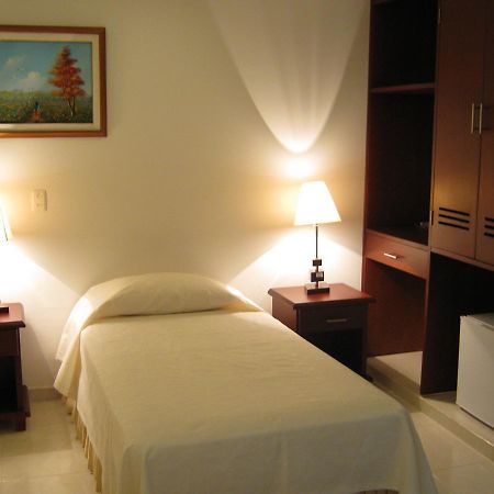 ויז'אוויסנסיו Hotel Sol Dorado מראה חיצוני תמונה