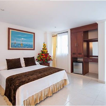 ויז'אוויסנסיו Hotel Sol Dorado מראה חיצוני תמונה