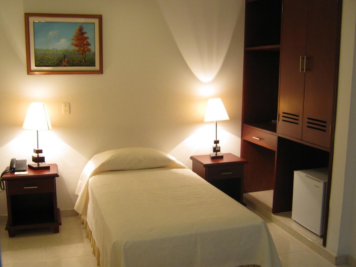 ויז'אוויסנסיו Hotel Sol Dorado מראה חיצוני תמונה