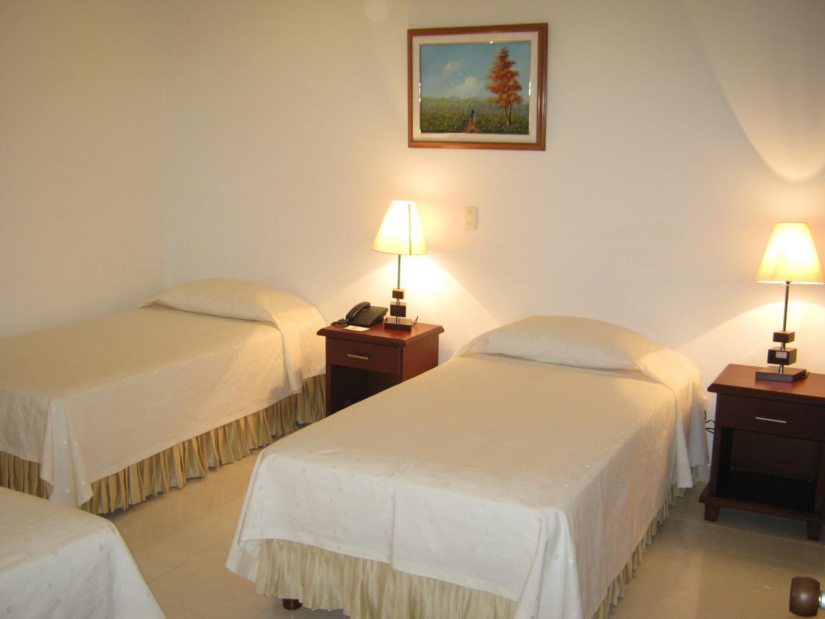 ויז'אוויסנסיו Hotel Sol Dorado מראה חיצוני תמונה