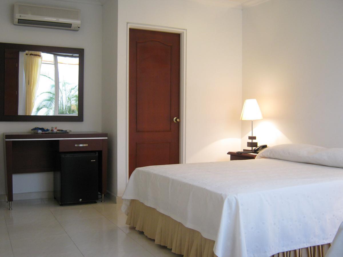 ויז'אוויסנסיו Hotel Sol Dorado מראה חיצוני תמונה